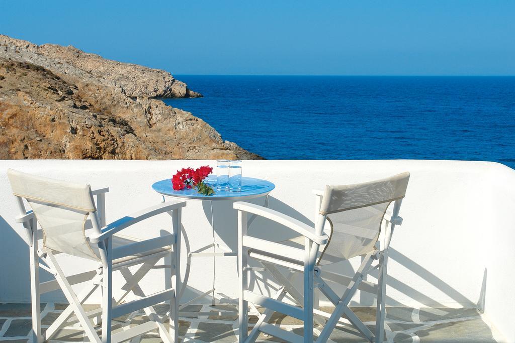 Vardia Bay 3* Karavostasis (Folegandros)
